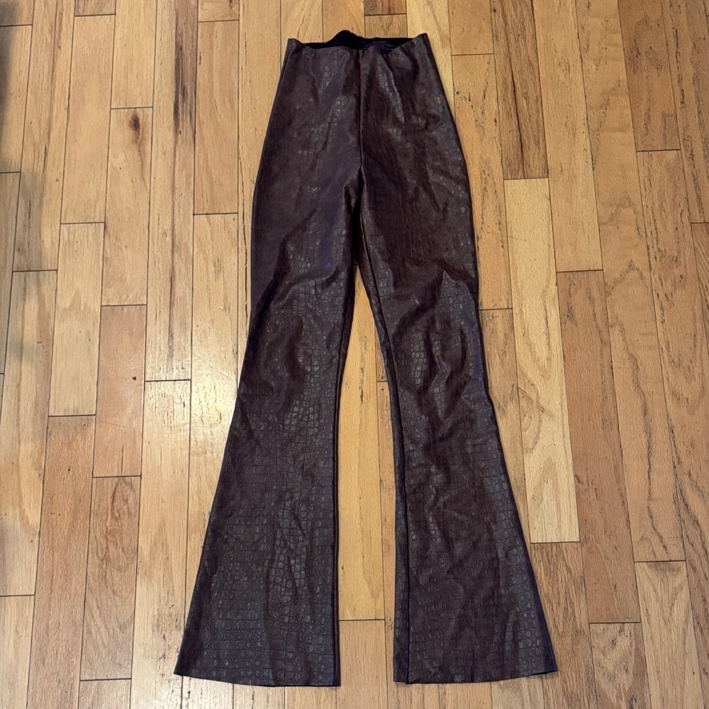 Commando | Dark Brown Flare Pants | Faux Alligator Skin | size M | lined